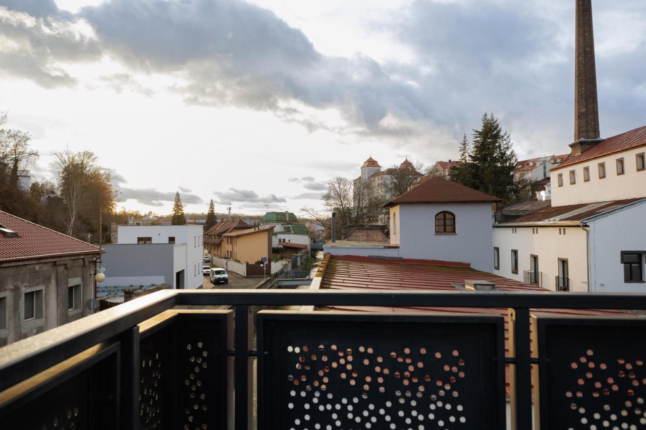 Aparthotel Na Klenici Mlada Boleslav Bagian luar foto