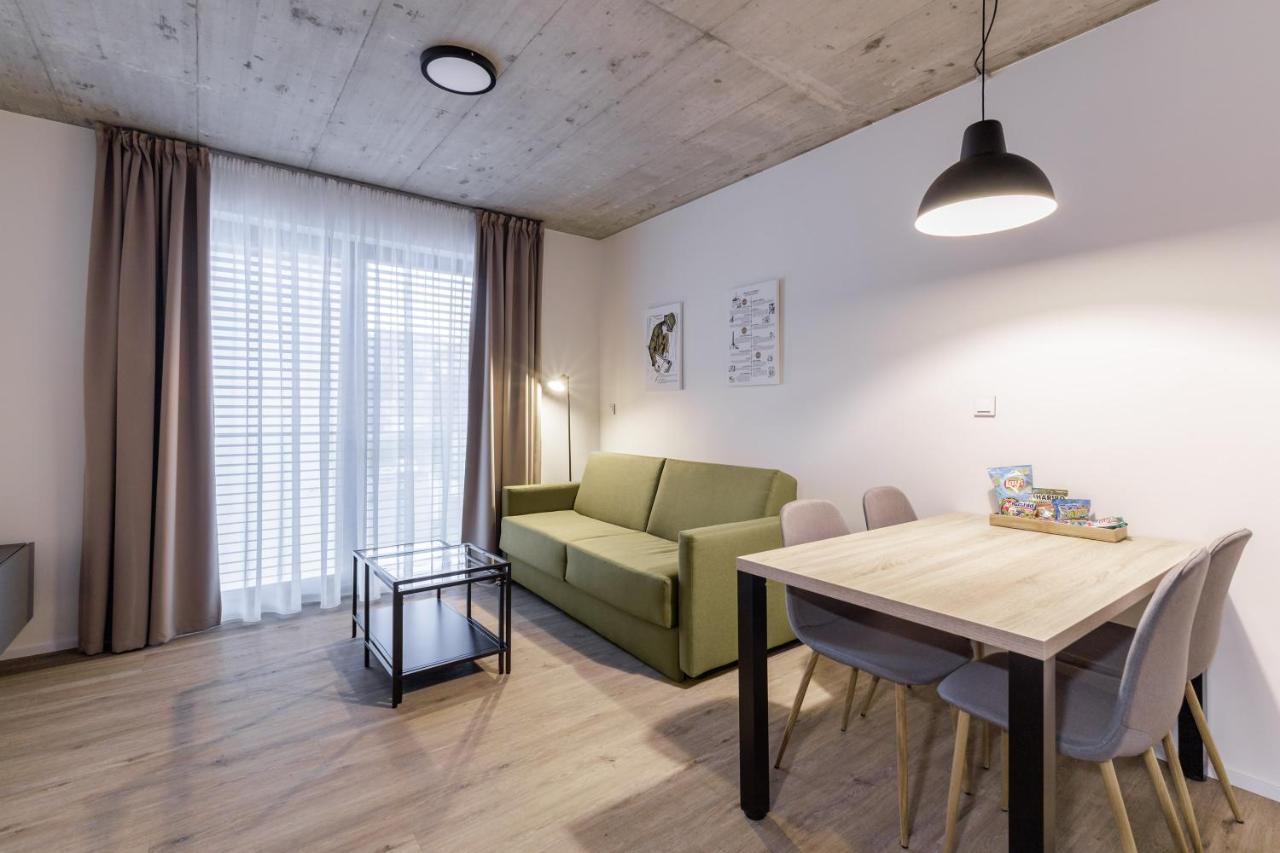 Aparthotel Na Klenici Mlada Boleslav Bagian luar foto