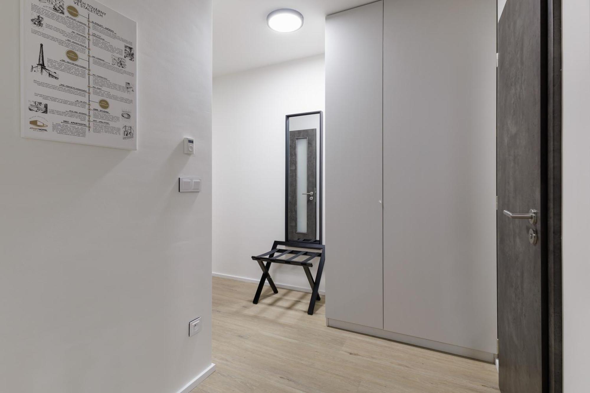 Aparthotel Na Klenici Mlada Boleslav Bagian luar foto